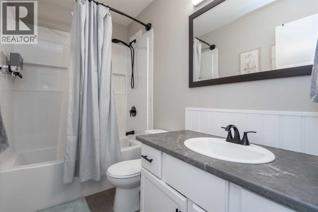 Listing photo – 118 Eversole Crescent, Red Deer