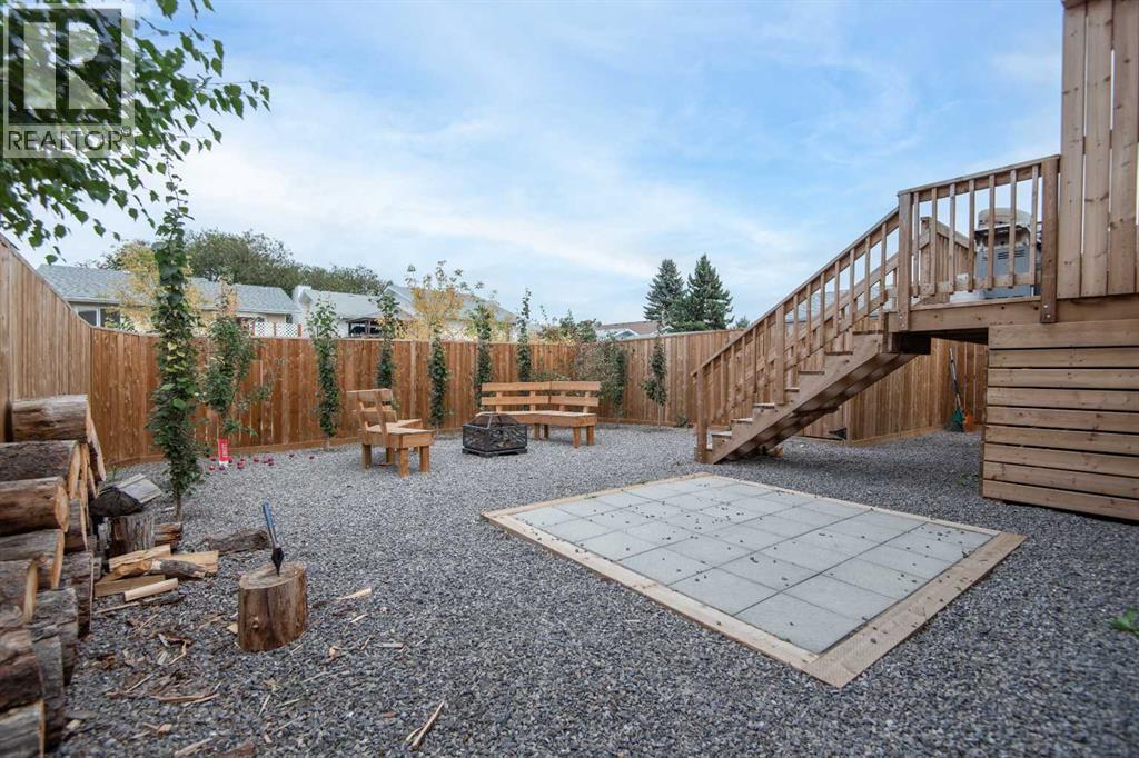Listing photo – 118 Eversole Crescent, Red Deer