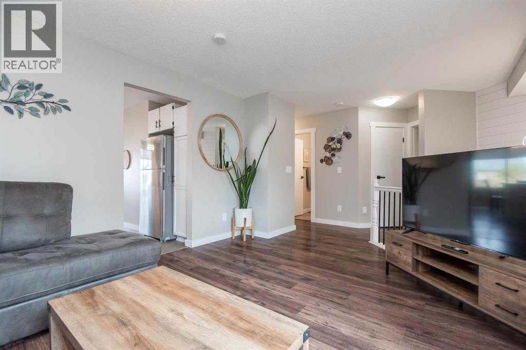 Listing photo – 118 Eversole Crescent, Red Deer