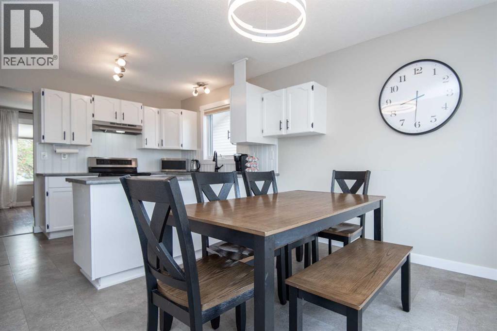 Listing photo – 118 Eversole Crescent, Red Deer