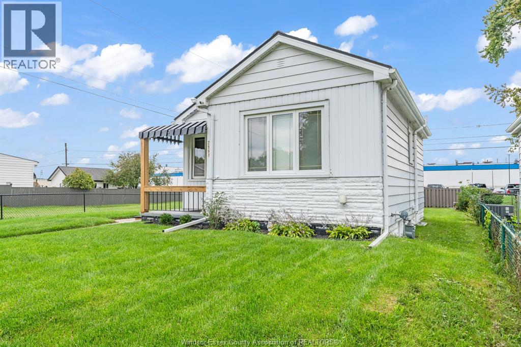 2597 Alexis Road — photo 4