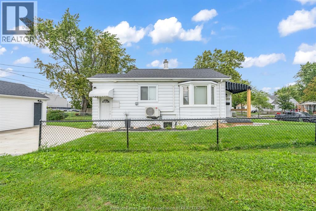 2597 Alexis Road — photo 7
