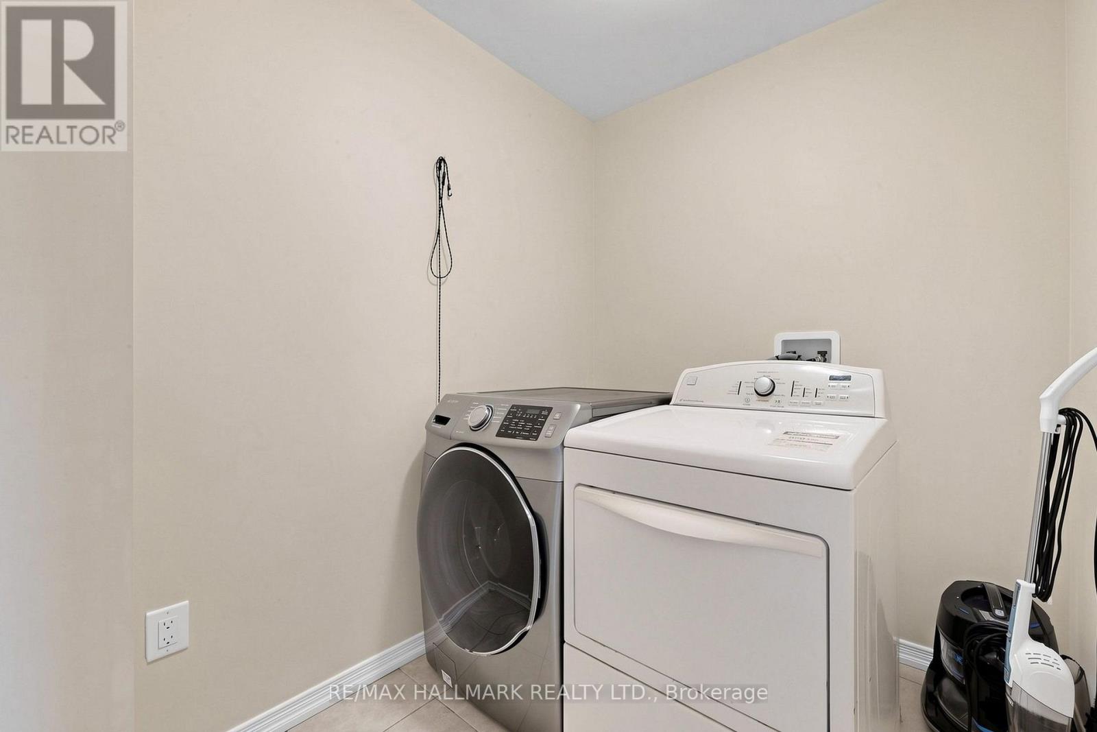 72 MUNRO CIRCLE - Image 25