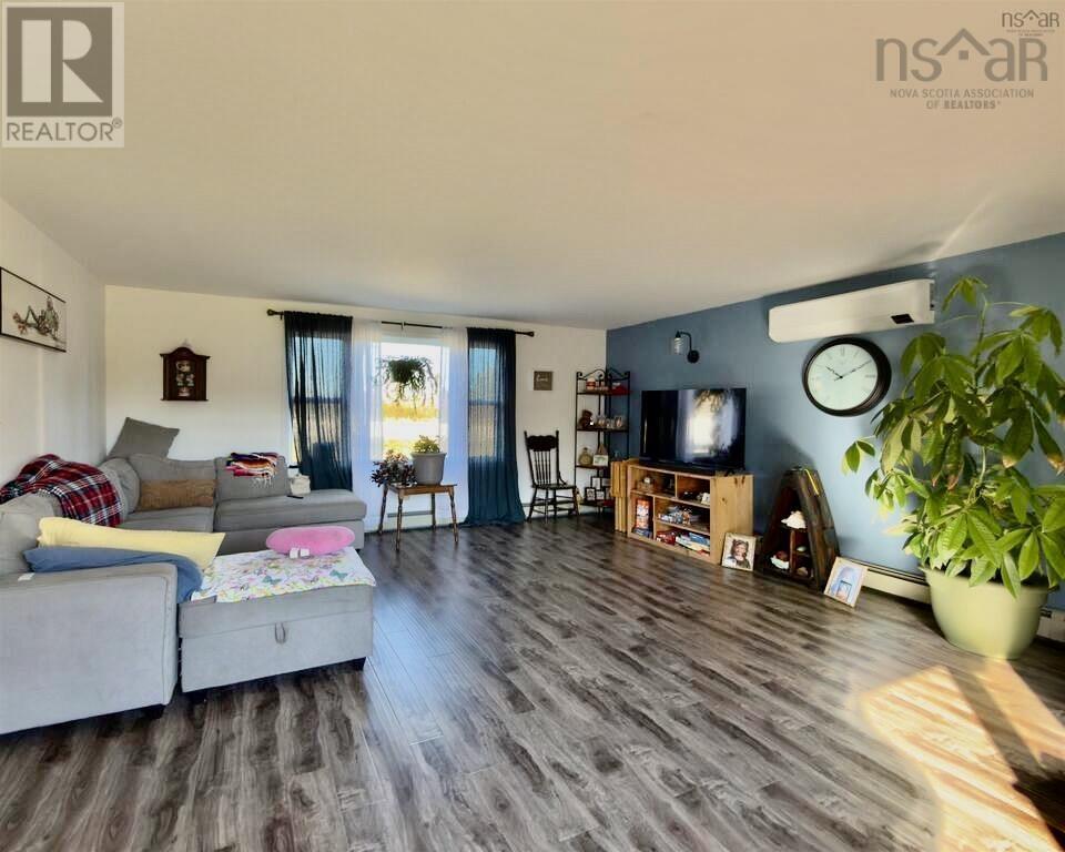 2099 Comeaus Hill Road - 8
