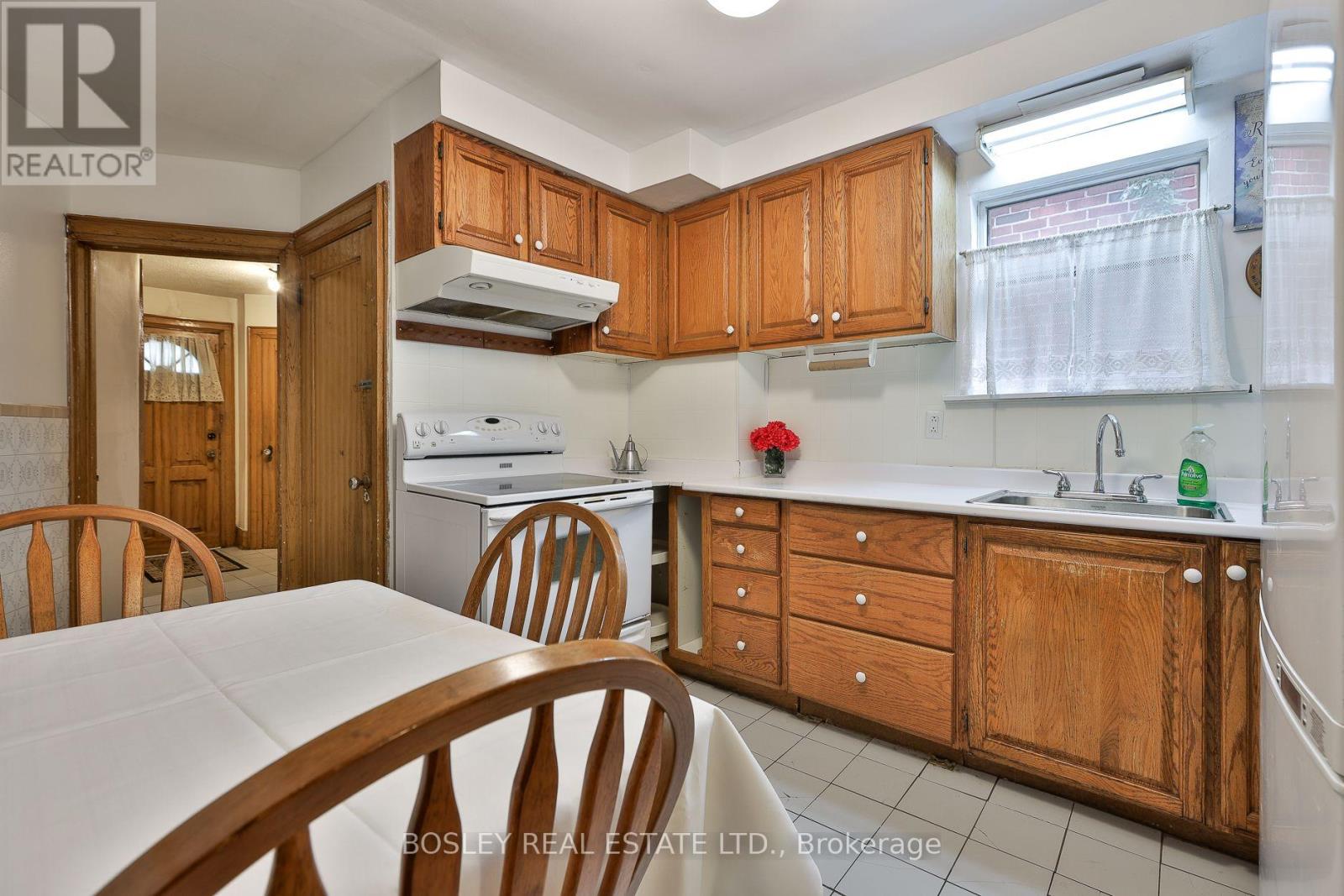 528 SOUDAN AVENUE - 14