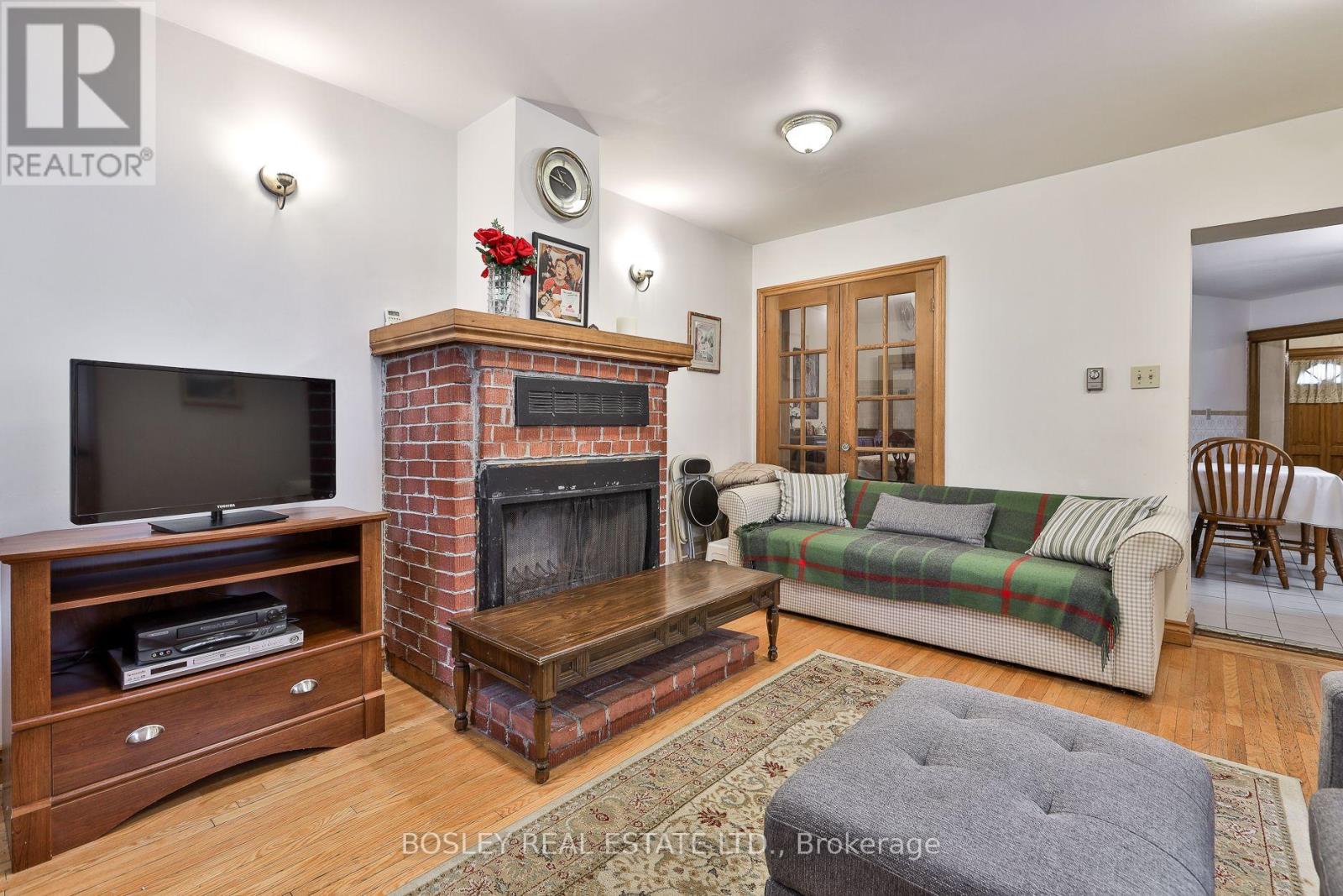 528 SOUDAN AVENUE - 19