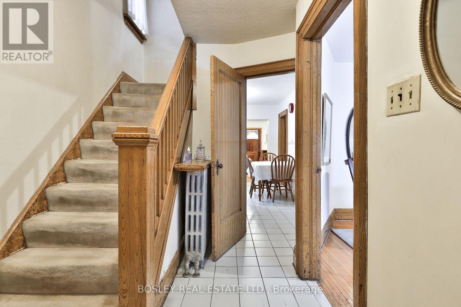 528 SOUDAN AVENUE - 2