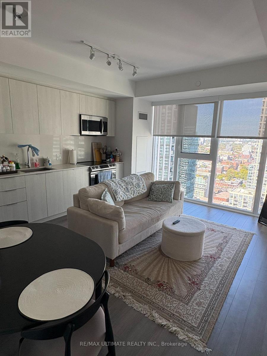#1904 357 KING STREET - 2