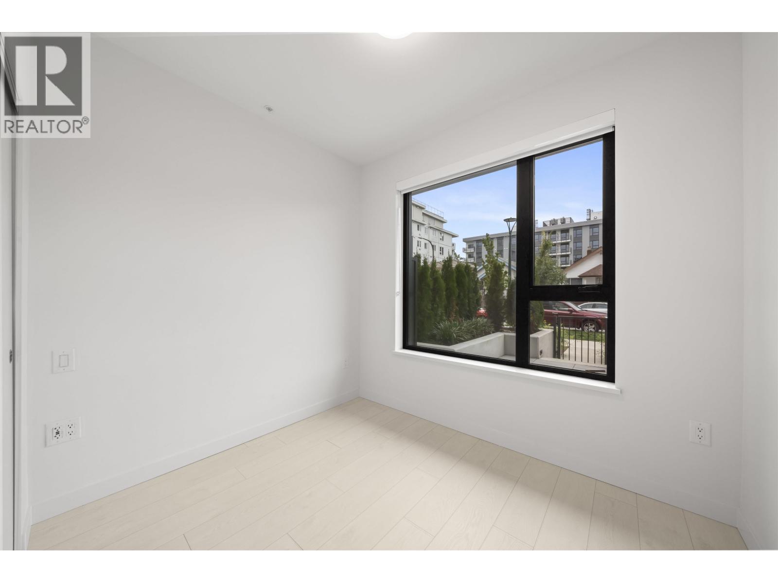 Photo of 111 4928 QUEBEC STREET 19