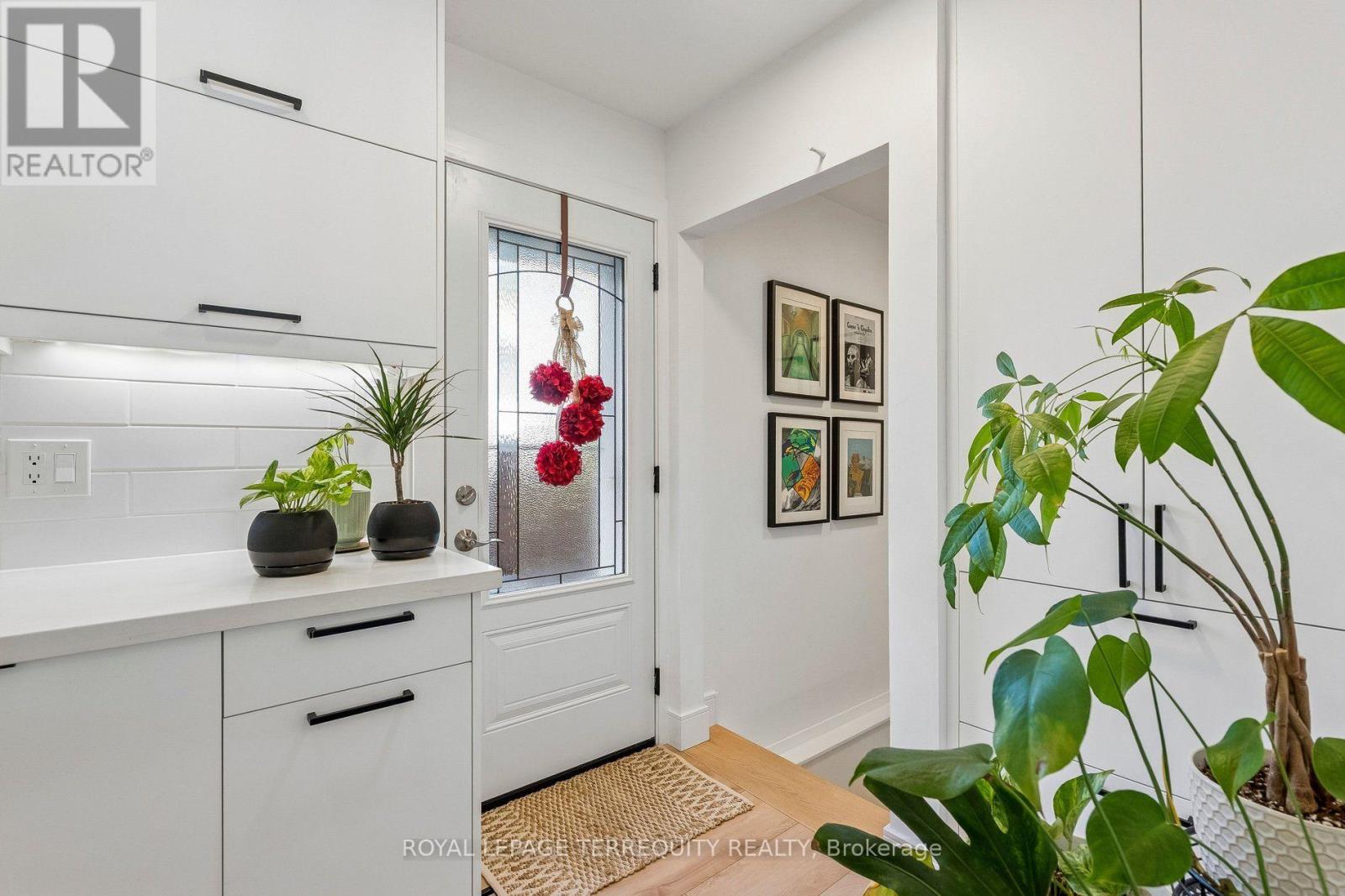 2 RICHBOURNE COURT - Image 23