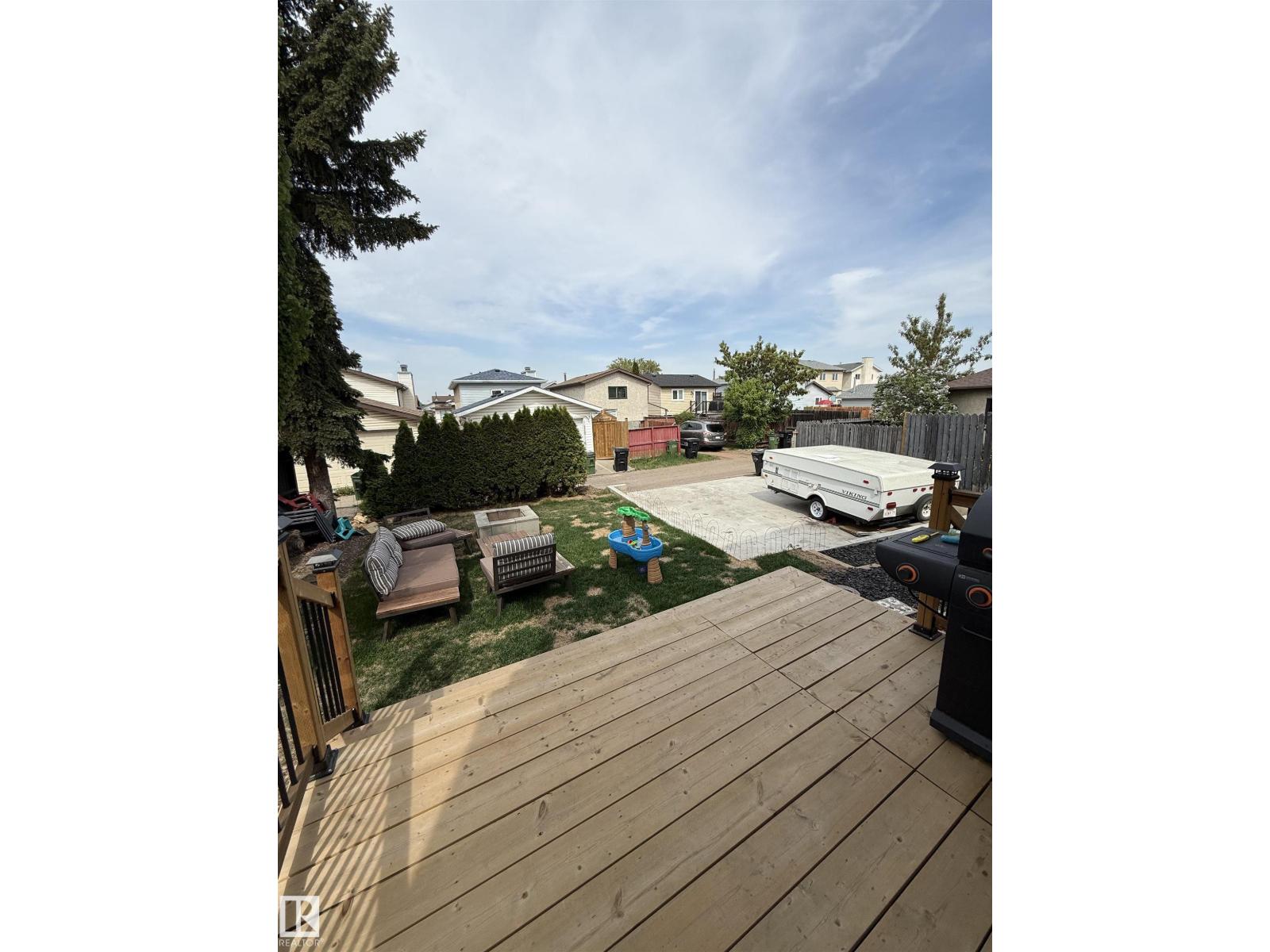 8326 157 AV NW - 23