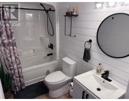 32 Beaumont Avenue thumbnail 16