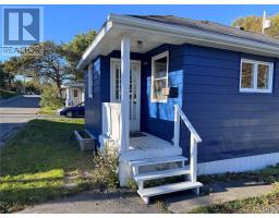 32 Beaumont Avenue thumbnail 2