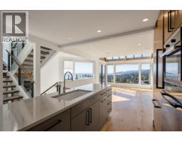 975 Aubeneau Crescent, West Vancouver, BC V7T1T4 Photo 14