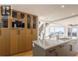 975 Aubeneau Crescent, West Vancouver, BC V7T1T4 Photo 16