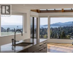 975 Aubeneau Crescent, West Vancouver, BC V7T1T4 Photo 17