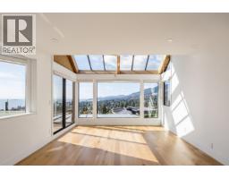 975 Aubeneau Crescent, West Vancouver, BC V7T1T4 Photo 7