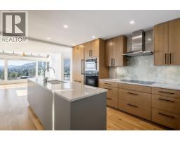975 Aubeneau Crescent, West Vancouver, BC V7T1T4 Photo 9