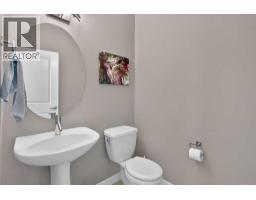 4 Sunset Square - photo 13