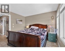 4 Sunset Square - photo 33