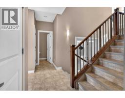 4 Sunset Square - photo 16