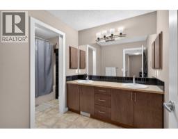 4 Sunset Square - photo 28