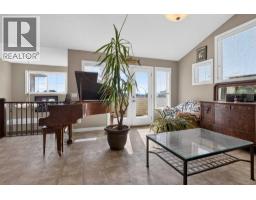 4 Sunset Square - photo 20