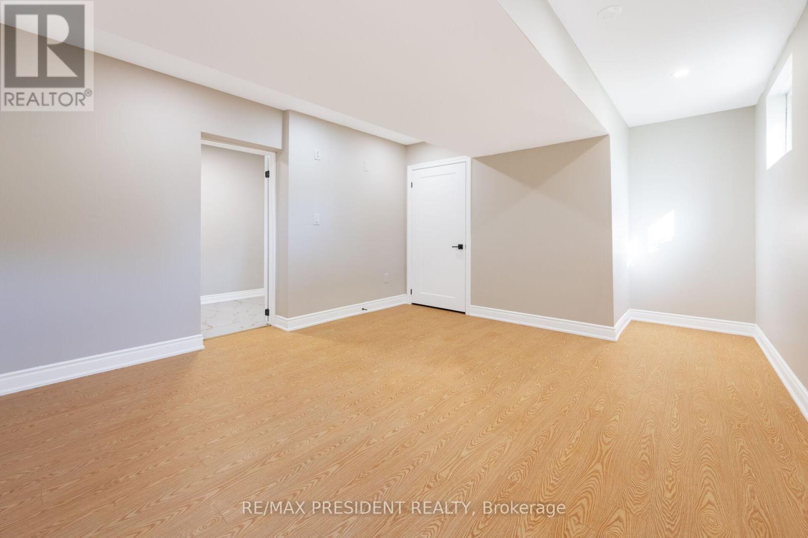 2420 EDENHURST DRIVE - Image 32