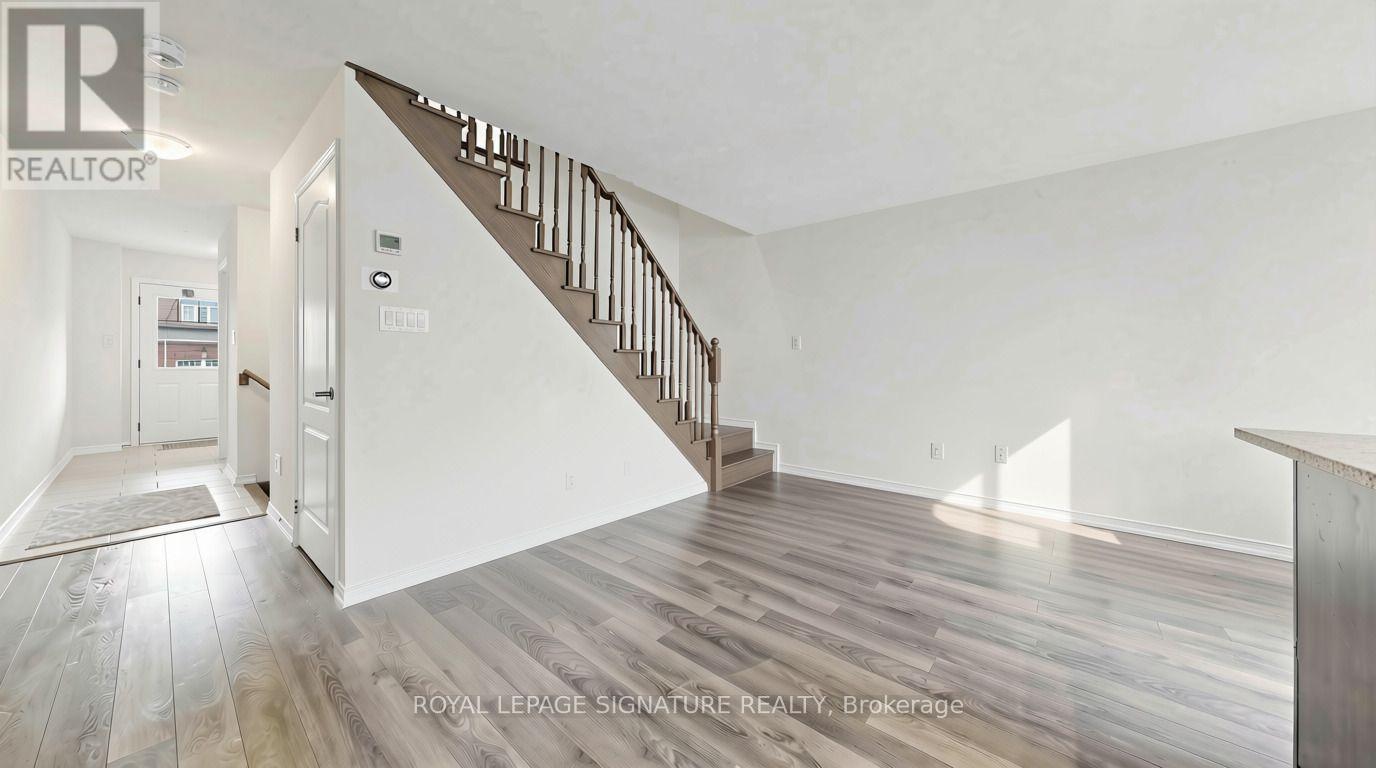 492 QUEEN MARY DRIVE - 9