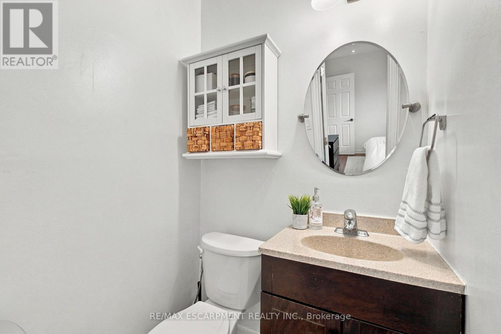 #59 371 BRONTE STREET S - 13
