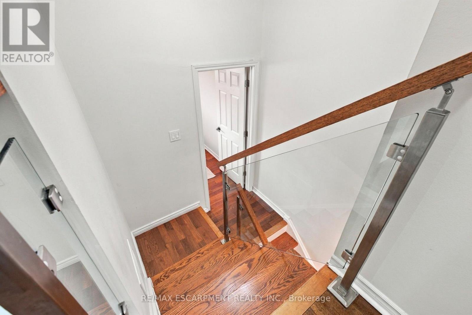 #59 371 BRONTE STREET S - 14