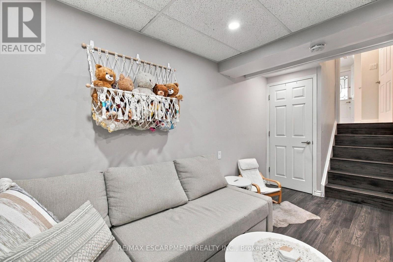#59 371 BRONTE STREET S - 20