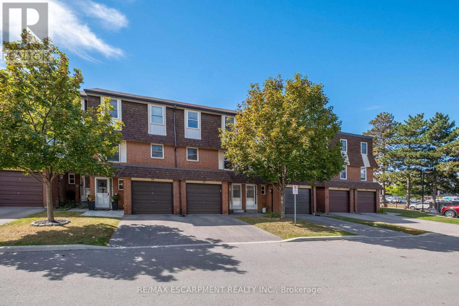 #59 371 BRONTE STREET S - 28