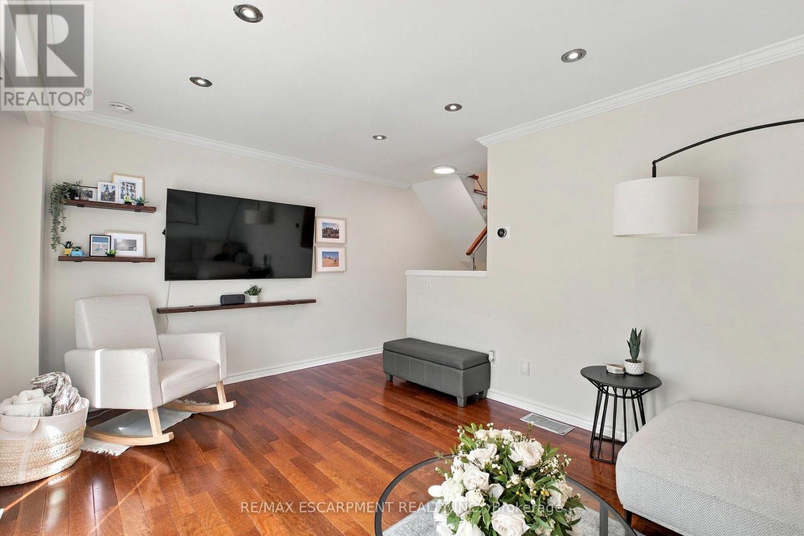 #59 371 Bronte Street South, Milton (OM Old Milton), Ontario, L9T3K5, Milton (OM Old Milton), Ontario — photo 4 of 5