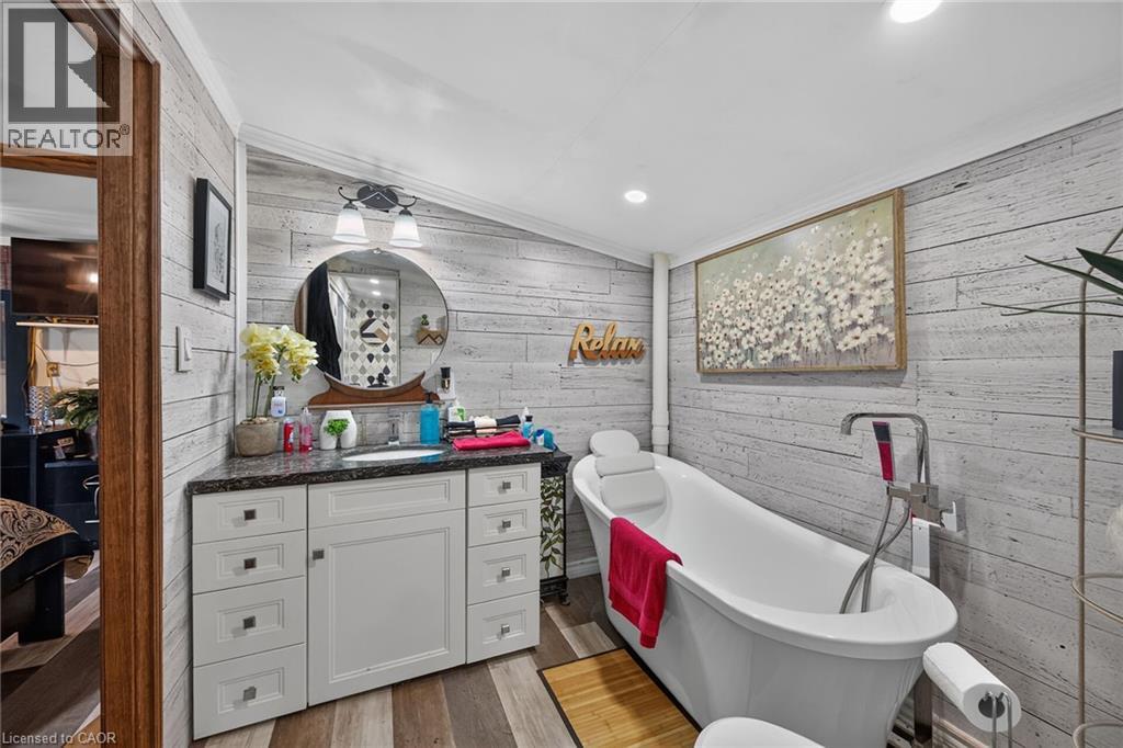 7 RIVERFRONT Lane - 25