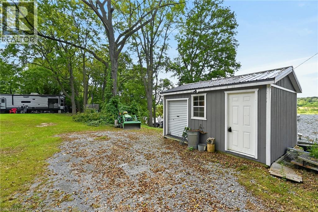 7 RIVERFRONT Lane - 36