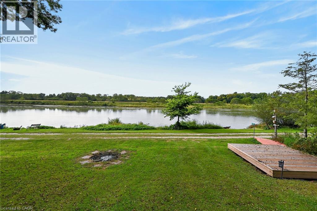7 RIVERFRONT Lane - 41