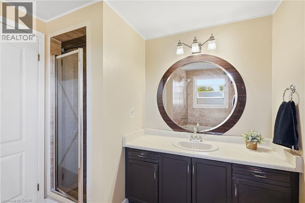 32 TWINOAKS Crescent - 22