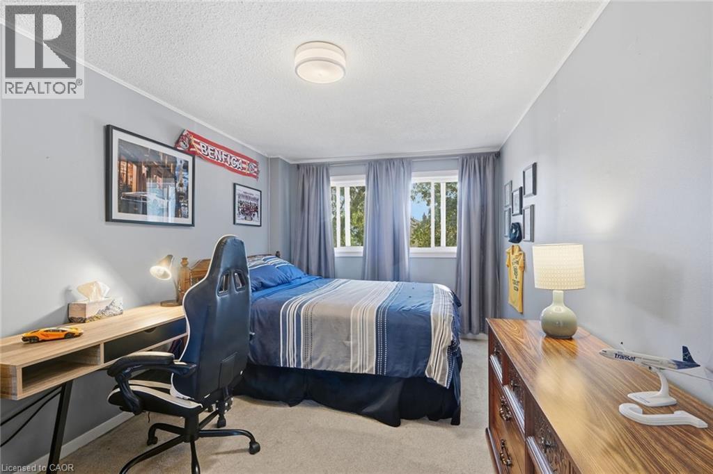 32 TWINOAKS Crescent - 25