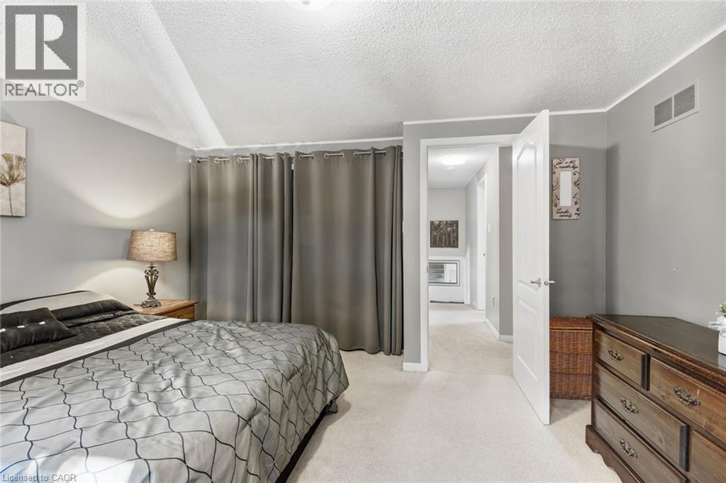 32 TWINOAKS Crescent - Image 29