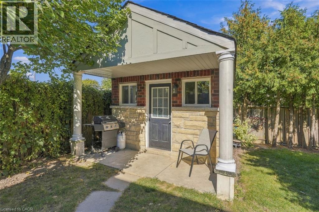 32 TWINOAKS Crescent - Image 39