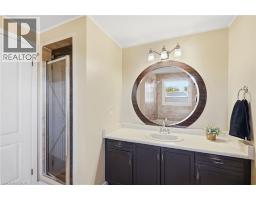32 Twinoaks Crescent, Hamilton, ON L8J2E7 Photo 22