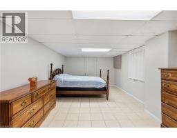 32 Twinoaks Crescent, Hamilton, ON L8J2E7 Photo 35