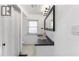 4pc Bathroom - 2457 Turner, Windsor, ON N8W3K9 Photo 7