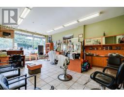1786 Danforth Avenue, Toronto, ON M4C1H8 Photo 6