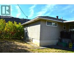 2022 Glenwood Drive, Kamloops, BC V2C4G6 Photo 24