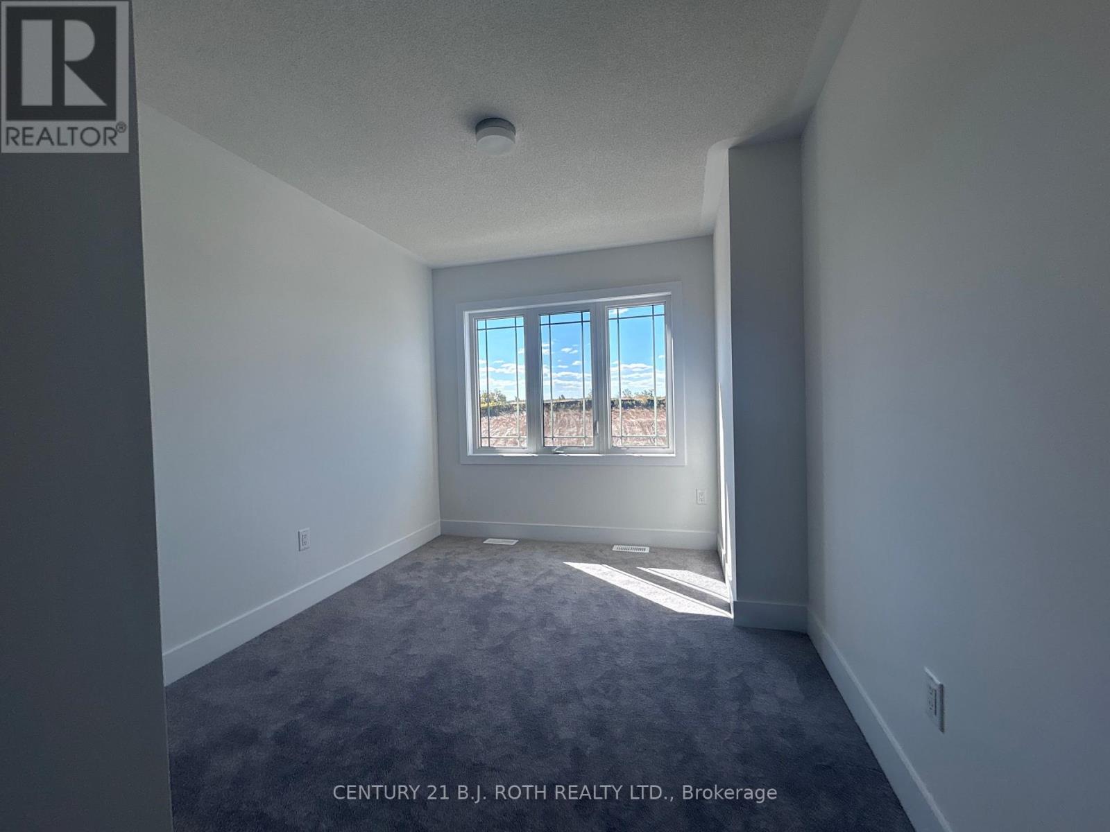 15 Milady Crescent — photo 18