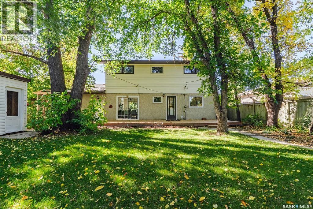 11 Moxon CRESCENT - 40