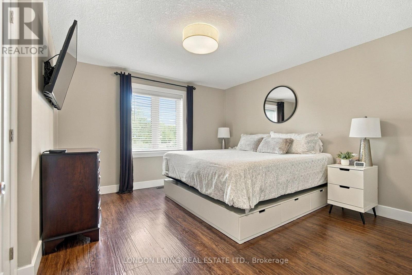 757 NADINE AVENUE - Image 10