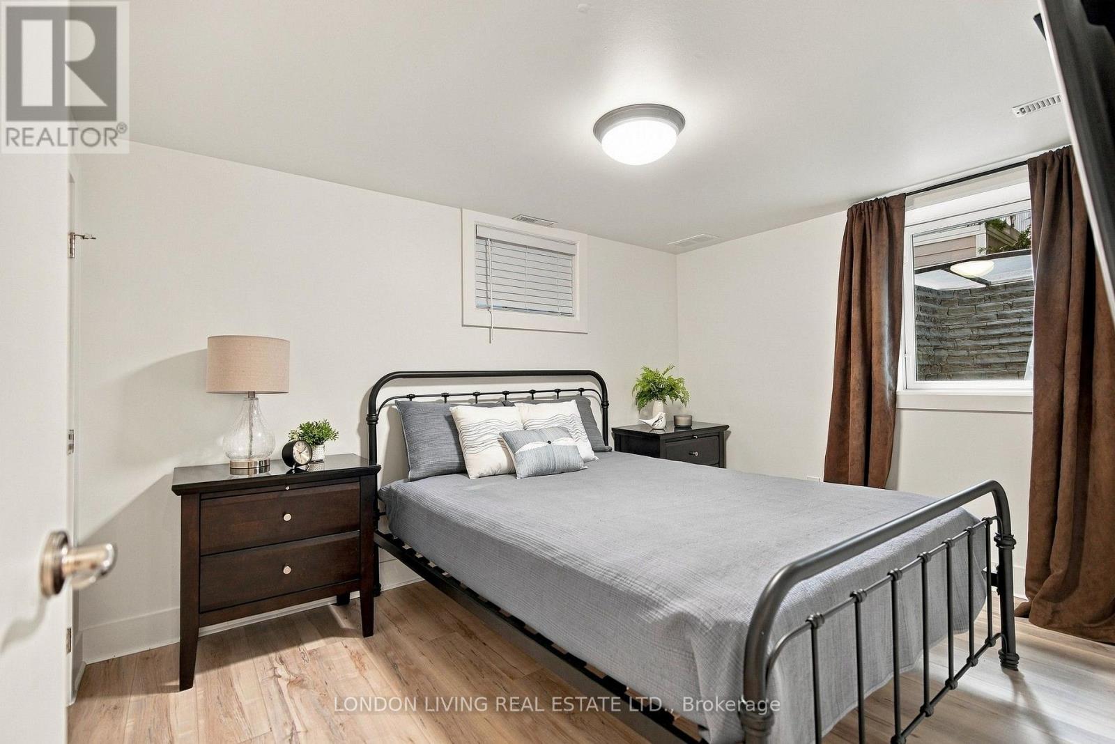 757 NADINE AVENUE - Image 25